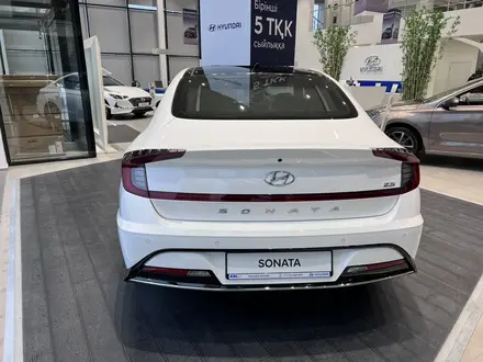 Hyundai Sonata 2023 года за 14 500 000 тг. в Актобе – фото 3