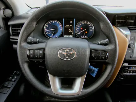 Toyota Fortuner 2022 года за 22 600 000 тг. в Актау – фото 9