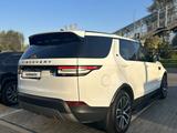 Land Rover Discovery 2019 года за 25 500 000 тг. в Алматы – фото 4