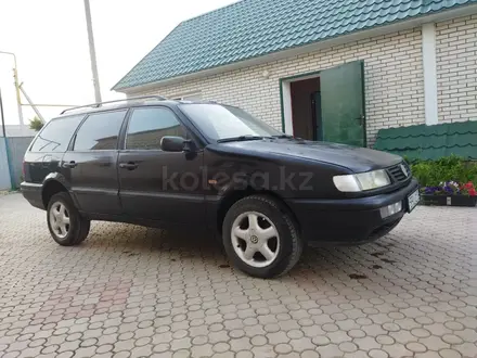 Volkswagen Passat 1996 года за 1 950 000 тг. в Уральск