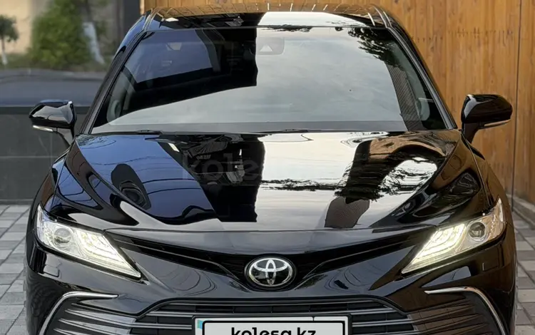 Toyota Camry 2023 года за 17 500 000 тг. в Шымкент