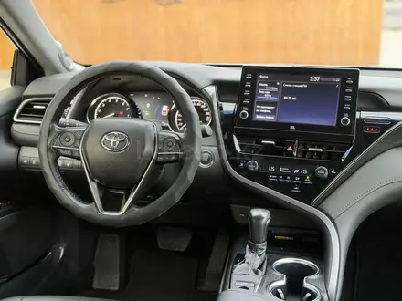 Toyota Camry 2023 года за 17 500 000 тг. в Шымкент – фото 11