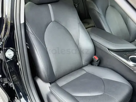 Toyota Camry 2023 года за 17 500 000 тг. в Шымкент – фото 14