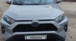 Toyota RAV4 2020 года за 13 500 000 тг. в Актобе