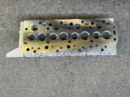 Головка блока цилиндров 4д56 и 4м40 за 83 500 тг. в Алматы – фото 6