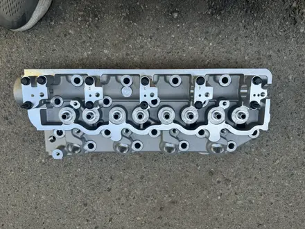 Головка блока цилиндров 4д56 и 4м40 за 83 500 тг. в Алматы – фото 9