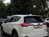 Toyota RAV4 2015 годаүшін10 500 000 тг. в Алматы – фото 4