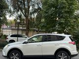 Toyota RAV4 2015 годаүшін10 500 000 тг. в Алматы – фото 5