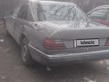 Mercedes-Benz E 260 1990 года за 600 000 тг. в Усть-Каменогорск – фото 3