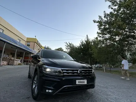 Volkswagen Tiguan 2018 года за 14 500 000 тг. в Шымкент