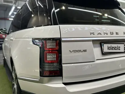 Land Rover Range Rover 2014 года за 28 000 000 тг. в Астана – фото 17