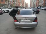 Mercedes-Benz C 180 2001 года за 3 000 000 тг. в Алматы – фото 2