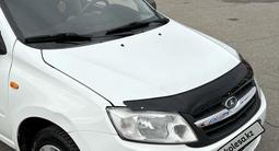 ВАЗ (Lada) Granta 2190 2013 годаүшін1 800 000 тг. в Усть-Каменогорск – фото 2