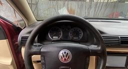 Volkswagen Passat 2002 года за 1 900 000 тг. в Алматы – фото 4