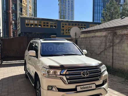 Toyota Land Cruiser 2016 года за 31 000 000 тг. в Астана