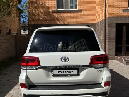 Toyota Land Cruiser 2016 года за 31 000 000 тг. в Астана – фото 4