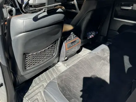 Toyota Land Cruiser 2016 года за 31 000 000 тг. в Астана – фото 7