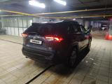 Toyota RAV4 2020 года за 14 500 000 тг. в Астана – фото 2