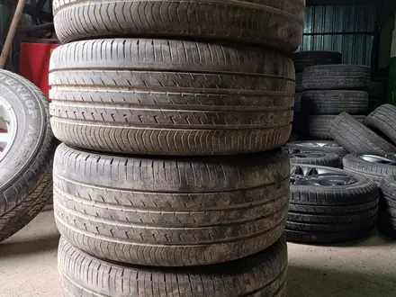 225/50R16 Dunlop VEURO за 70 000 тг. в Алматы