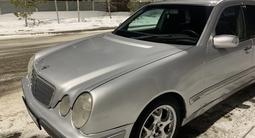 Mercedes-Benz E 320 1997 года за 3 200 000 тг. в Астана