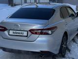 Toyota Camry 2023 года за 18 500 000 тг. в Павлодар – фото 2