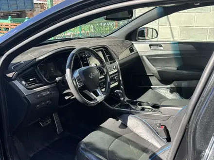 Hyundai Sonata 2018 года за 8 800 000 тг. в Актобе – фото 6