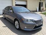 Lexus ES 300h 2014 года за 11 500 000 тг. в Алматы