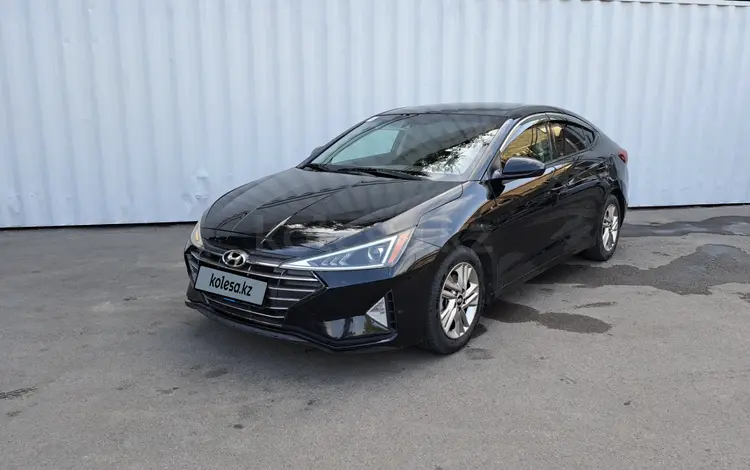 Hyundai Elantra 2019 годаfor7 990 000 тг. в Алматы