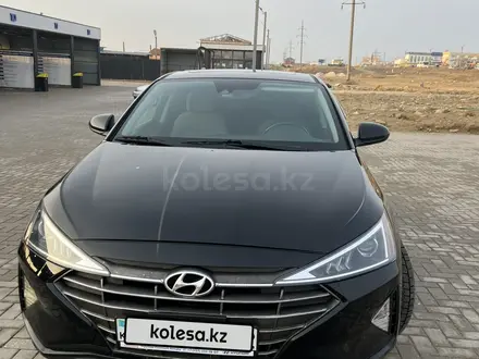 Hyundai Elantra 2020 года за 7 500 000 тг. в Актау – фото 2