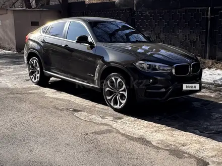 BMW X6 2016 года за 14 000 000 тг. в Алматы – фото 12