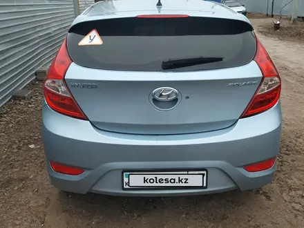 Hyundai Solaris 2012 года за 5 100 000 тг. в Уральск – фото 9