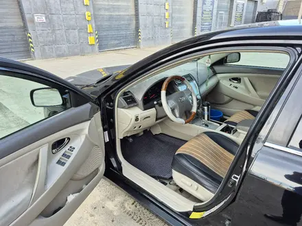 Toyota Camry 2011 года за 6 700 000 тг. в Атырау – фото 5
