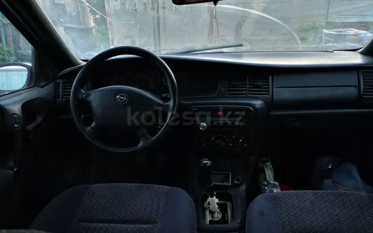 Opel Vectra 1997 года за 370 000 тг. в Уральск