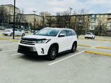 Toyota Highlander 2019 года за 23 000 000 тг. в Шымкент