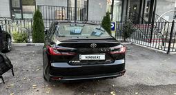 Toyota Camry 2024 года за 16 350 000 тг. в Алматы – фото 2