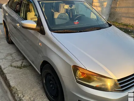 Volkswagen Polo 2015 года за 4 500 000 тг. в Шымкент – фото 2