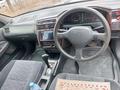 Toyota Carina 1997 годаfor2 200 000 тг. в Семей – фото 2