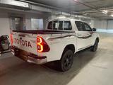 Toyota Hilux 2023 года за 22 500 000 тг. в Атырау – фото 4