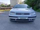 Volkswagen Golf 2002 годаүшін2 000 000 тг. в Алматы