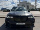 BMW X7 2021 года за 50 000 000 тг. в Астана