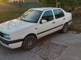 Volkswagen Vento 1993 годаfor1 200 000 тг. в Шымкент – фото 3