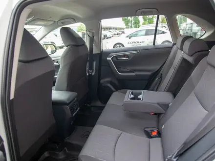 Toyota RAV4 2023 года за 17 200 000 тг. в Алматы – фото 11