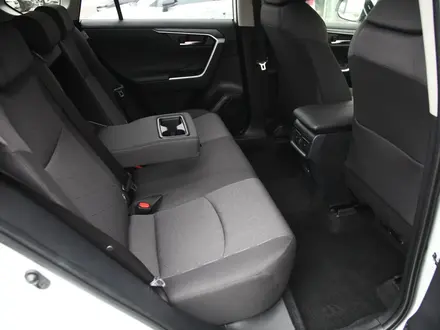 Toyota RAV4 2023 года за 17 200 000 тг. в Алматы – фото 16