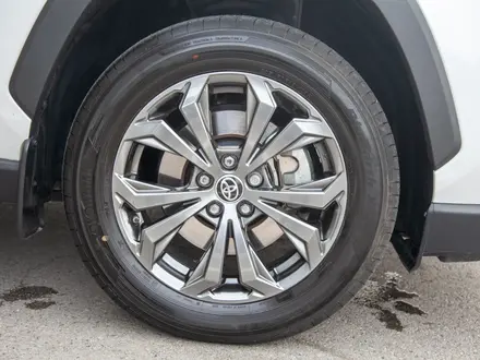 Toyota RAV4 2023 года за 17 200 000 тг. в Алматы – фото 21