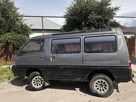 Mitsubishi Delica 1997 года за 2 000 000 тг. в Алматы – фото 2