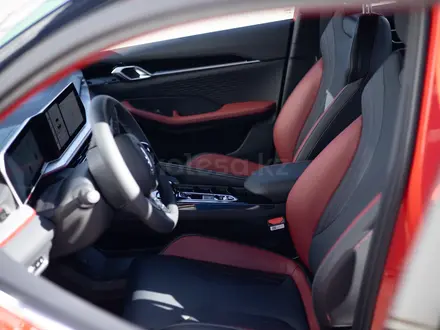 Geely Coolray Flagship 2025 года за 9 990 000 тг. в Караганда – фото 15