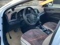 Hyundai Elantra 2018 года за 7 100 000 тг. в Актобе – фото 2