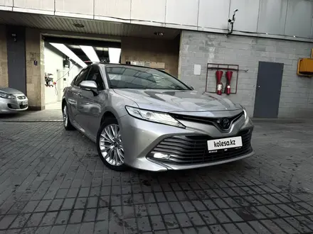 Toyota Camry 2021 года за 12 999 999 тг. в Алматы – фото 2