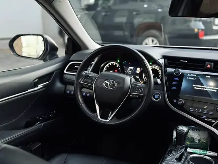 Toyota Camry 2021 года за 12 999 999 тг. в Алматы – фото 10