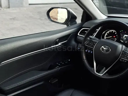 Toyota Camry 2021 года за 12 999 999 тг. в Алматы – фото 11